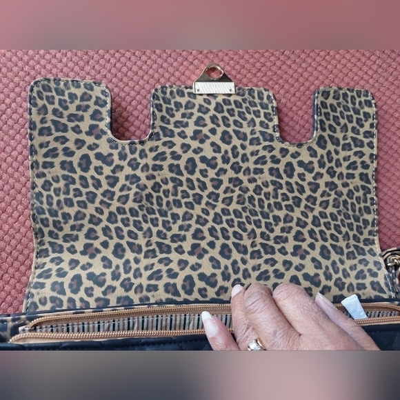 Joanel Quilted & Plain Black & Faux Leopard Trim Handbag (Large) - Picture 7 of 16